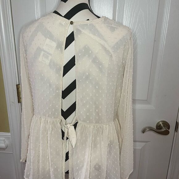 NWT Skylar& Jade tie back dotted Swiss Blouse beige front embroidery accent SZXL - Picture 5 of 13